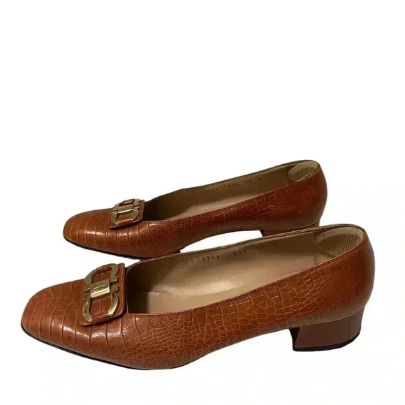 Salvatore Ferragamo Authentic Loafers WOMEN shoes, chic and comfy - Picture 3 of 16